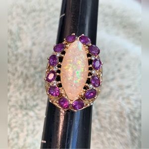 🌻Faux Amethyst/ Opal Ring